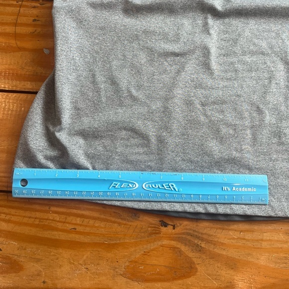 (335) NIKE DRI-FIT TOP - Picture 16 of 16